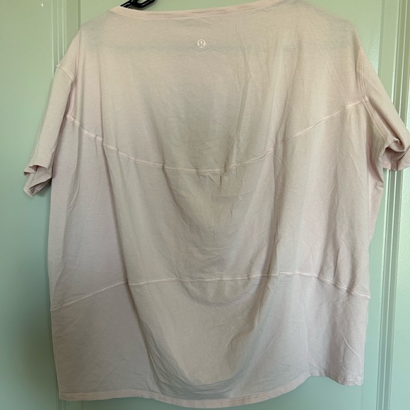Lululemon Back in Action tee dusty rose - Picture 9 of 9